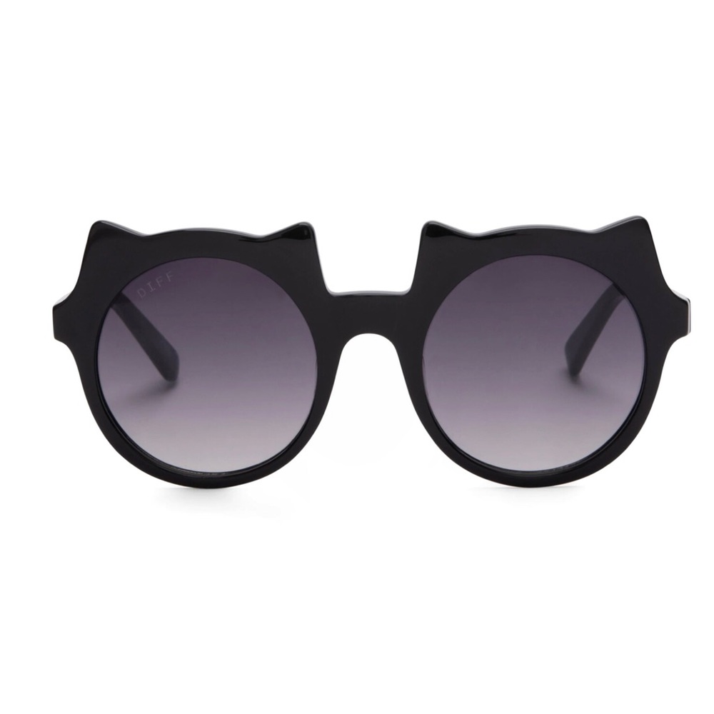DIFF Lucky Cat Sunglasses Black Grey Gradient Lens